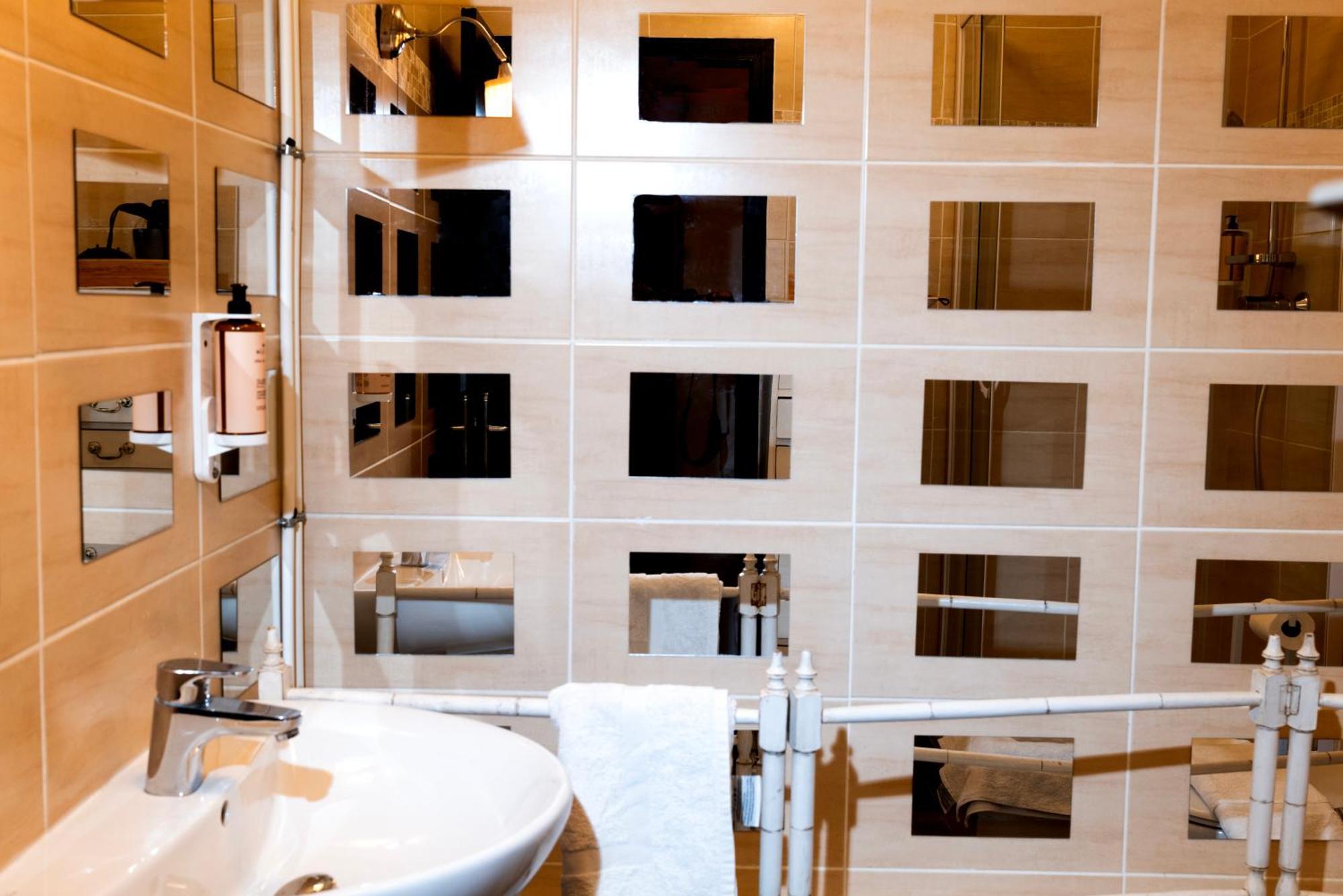 Lou Pitchoun Luxe Et Serenite Au Coeur De Saint-Tropez Suite Familiale Avec Chambre Separee Avec Jardin Enchanteur Pour 4 Adultes Et 1 Enfant Eksteriør billede